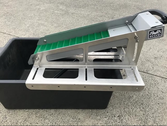 Professional Clean Up Sluice with Miracle Mat